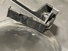 Load image into Gallery viewer, AIR CLEANER BOX Camry 2007 07 2008 08 2009 09 2010 10 2011 11 - NW377680

