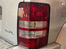 Load image into Gallery viewer, TAIL LIGHT LAMP Jeep Liberty 08 09 10 11 12 Right - NW480069
