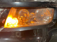 Load image into Gallery viewer, Headlight Lamp Assembly  GRAND CHEROKEE 2013 - NW480492

