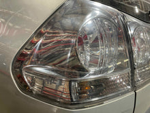 Load image into Gallery viewer, OUTER TAIL LIGHT LAMP Lexus RX330 RX350 04 05 06 07 08 09 Left - NW480775
