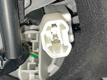 Load image into Gallery viewer, OUTER TAIL LIGHT LAMP Lexus RX330 RX350 04 05 06 07 08 09 Left - NW480775

