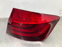Load image into Gallery viewer, OUTER TAIL LIGHT LAMP 528i 535i 550i Active 5 M5 11 12 13 Right - NW481261
