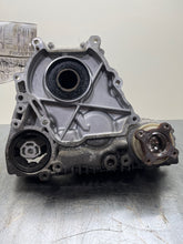 Load image into Gallery viewer, TRANSFER CASE 535i 535i Gt 550i 550i Gt 750 HYBRID 750i 750il B7 10-12 - NW481257
