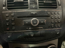 Load image into Gallery viewer, RADIO Mercedes-Benz C230 C300 C350 C63 GLK350 2009 09 2010 10 - NW481187
