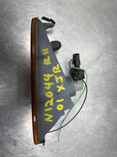 Load image into Gallery viewer, TURN SIGNAL LIGHT LAMP Vanden Pl XJ8 XJ8L XJR 98-03 Bumper Mounted Right - NW481469
