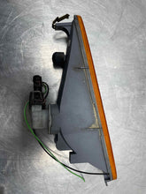 Load image into Gallery viewer, TURN SIGNAL LIGHT LAMP Vanden Pl XJ8 XJ8L XJR 98-03 Bumper Mounted Right - NW481469
