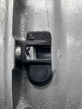 Load image into Gallery viewer, WHEEL RIM E300 E350 E400 E550 E63 12-13 17x8-1/2 17x8-1/2, 5 lug, 112mm - NW482003
