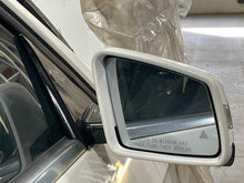 Load image into Gallery viewer, SIDE VIEW DOOR MIRROR E250D E300 E350 E400 E550 E63 11-14 Right - NW481765
