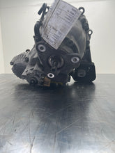 Load image into Gallery viewer, TRANSFER CASE BMW 530xi 528xi 328xi 332xi 2006 06 2007 07 2008 08 09 2010 10 - NW481964

