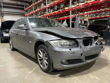 Load image into Gallery viewer, TRANSFER CASE BMW 530xi 528xi 328xi 332xi 2006 06 2007 07 2008 08 09 2010 10 - NW481964

