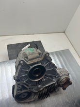 Load image into Gallery viewer, TRANSFER CASE BMW 530xi 528xi 328xi 332xi 2006 06 2007 07 2008 08 09 2010 10 - NW481964

