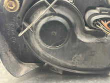 Load image into Gallery viewer, HEADLIGHT LAMP ASSEMBLY Volkswagen Jetta 02 03 04 05 06 Left - NW481866
