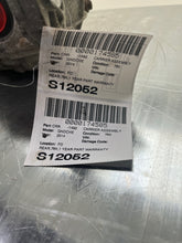 Load image into Gallery viewer, Carrier Assembly  GRAND CHEROKEE 2014 - NW480965
