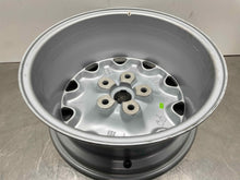 Load image into Gallery viewer, WHEEL Jaguar Xj8 98 99 16" Alloy 10 Triangle Slots - NW483357
