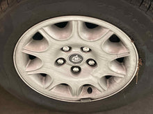 Load image into Gallery viewer, WHEEL Jaguar Xj8 98 99 16" Alloy 10 Triangle Slots - NW483359
