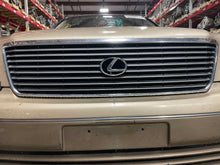 Load image into Gallery viewer, Grille  LEXUS LS400 2000 - NW462084
