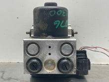 Load image into Gallery viewer, ABS PUMP RX300 2000 00 2001 01 2002 02 - NW483411
