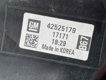 Load image into Gallery viewer, Tail Lamp Light Chevrolet TRAX 2017 - NW483820
