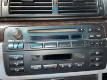 Load image into Gallery viewer, RADIO BMW 320i 330i M3 2002 02 03 04 05 06 AM/FM/CD - NW484305
