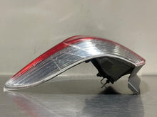 Load image into Gallery viewer, TAIL LIGHT LAMP ASSEMBLY Highlander 2011 11 2012 12 2013 13 Right - NW484989
