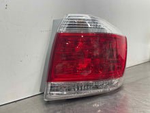 Load image into Gallery viewer, TAIL LIGHT LAMP ASSEMBLY Highlander 2011 11 2012 12 2013 13 Right - NW484989
