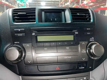 Load image into Gallery viewer, Radio  HIGHLANDER 2009 - NW484885
