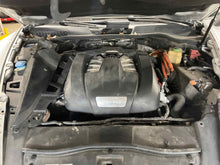 Load image into Gallery viewer, ENGINE MOTOR Cayenne 11 12 13 14 15 16 17 18 3.0L VIN E - NW484649
