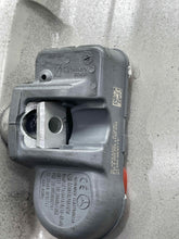 Load image into Gallery viewer, WHEEL RIM C250 C300 C350 C63 12-14 17x7-1/2 - NW485033
