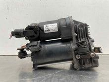 Load image into Gallery viewer, AIR RIDE COMPRESSOR R320 R350 R500 R63 2006-2013 - NW485102
