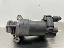 Load image into Gallery viewer, AIR RIDE COMPRESSOR R320 R350 R500 R63 2006-2013 - NW485102
