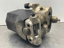 Load image into Gallery viewer, ABS PUMP MERCEDES 190 300D 300E 400E 1986 87 88 89 - 93 - NW485592
