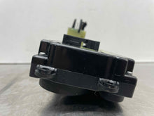 Load image into Gallery viewer, TEMPERATURE CONTROLS Ford Mustang 05 06 07 08 09 - NW486573
