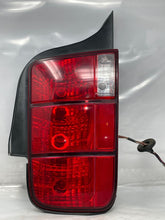 Load image into Gallery viewer, TAIL LIGHT LAMP ASSEMBLY Ford Mustang 05 06 07 08 09 Left - NW486763
