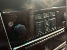 Load image into Gallery viewer, Temperature Controls Cadillac STS 2009 - NW487195

