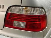 Load image into Gallery viewer, TAIL LIGHT LAMP ASSEMBLY BMW 525i 530i 540i M5 00 01 02 03 Right - NW487433
