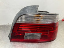 Load image into Gallery viewer, TAIL LIGHT LAMP ASSEMBLY BMW 525i 530i 540i M5 00 01 02 03 Right - NW487433
