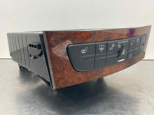 Load image into Gallery viewer, REMOTE CD CHANGER E350 E550 B200 CLS500 CLS55 CLS550 CLS63 E280 03-13 - NW488151
