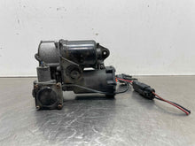 Load image into Gallery viewer, AIR RIDE COMPRESSOR LR3 LR4 Range Rover Sport 2005-2014 - NW487559
