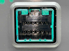 Load image into Gallery viewer, TEMPERATURE CONTROLS Kia Rondo 2007 07 2008 08 - NW487966

