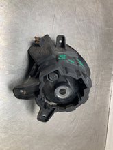 Load image into Gallery viewer, Park Lamp Light Kia Rondo 2007 - NW487861
