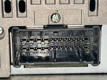 Load image into Gallery viewer, Radio Kia Rondo 2007 - NW488150
