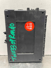Load image into Gallery viewer, BODY CONTROL MODULE BCM COMPUTER Kia Rondo 07 08 09 10 11 12 - NW487643
