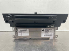 Load image into Gallery viewer, Readio BMW 645i 550i 525i 545i 530i 2004 04 2005 05 2006 06 07 AM FM CD - NW488147
