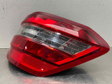 Load image into Gallery viewer, OUTER TAIL LIGHT LAMP E300 E350 E400 E550 E63 11 12 13 Right - NW488824
