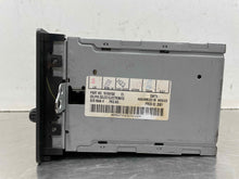 Load image into Gallery viewer, RADIO Rainier Escalade Escalade ESV Escalade Avalanche 03-05  AM FM CD - NW488755
