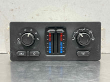 Load image into Gallery viewer, REAR TEMPERATURE CONTROLS Avalanche 1500 Avalanche 2500 Silverado 03-04 - NW488671
