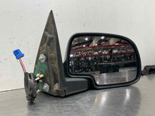Load image into Gallery viewer, SIDE VIEW MIRROR Yukon Suburban Tahoe 03 04 05 Right - NW488549

