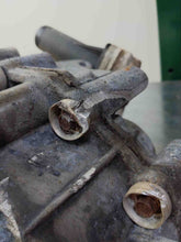 Load image into Gallery viewer, [INVENTORYCAR_YEAR_MAKE_MODEL] TRANSFER CASE - NW488811
