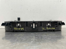 Load image into Gallery viewer, SPEEDOMETER CLUSTER Volkswagen Routan 2011 11 - NW488799
