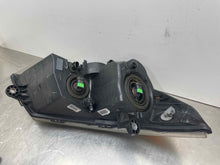 Load image into Gallery viewer, HEADLIGHT LAMP ASSEMBLY Volkswagen Routan 09 10 11 12 13 14 Left - NW488683

